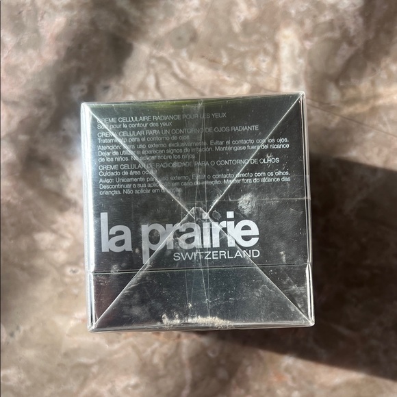 La Prairie Cellular Radiance Eye Cream in Silver Box - Picture 5 of 5